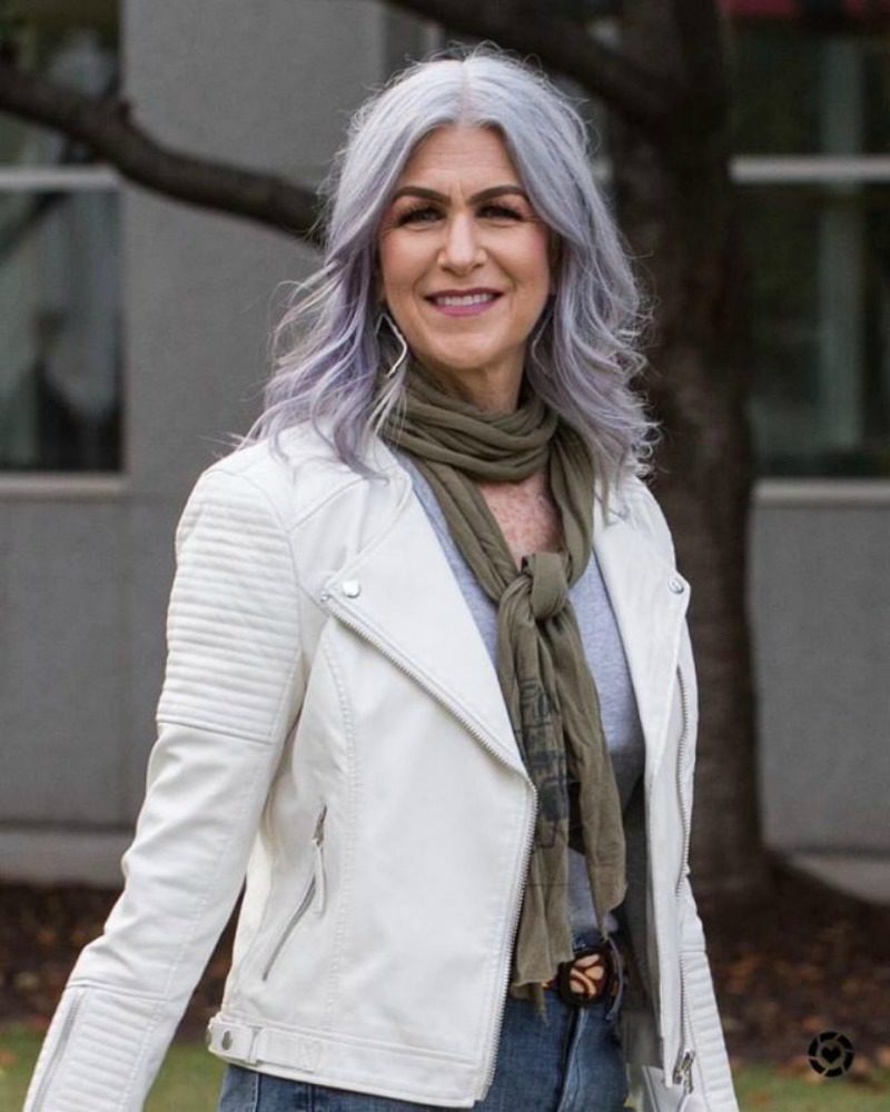 Transitioning to gray hair | Beautiful Gray Hair | madeuplove.com
