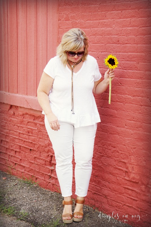Curvy Girl in White Skinny Jeans || Fashion for Women Over 50 || Agless Style || Full Figured fashion