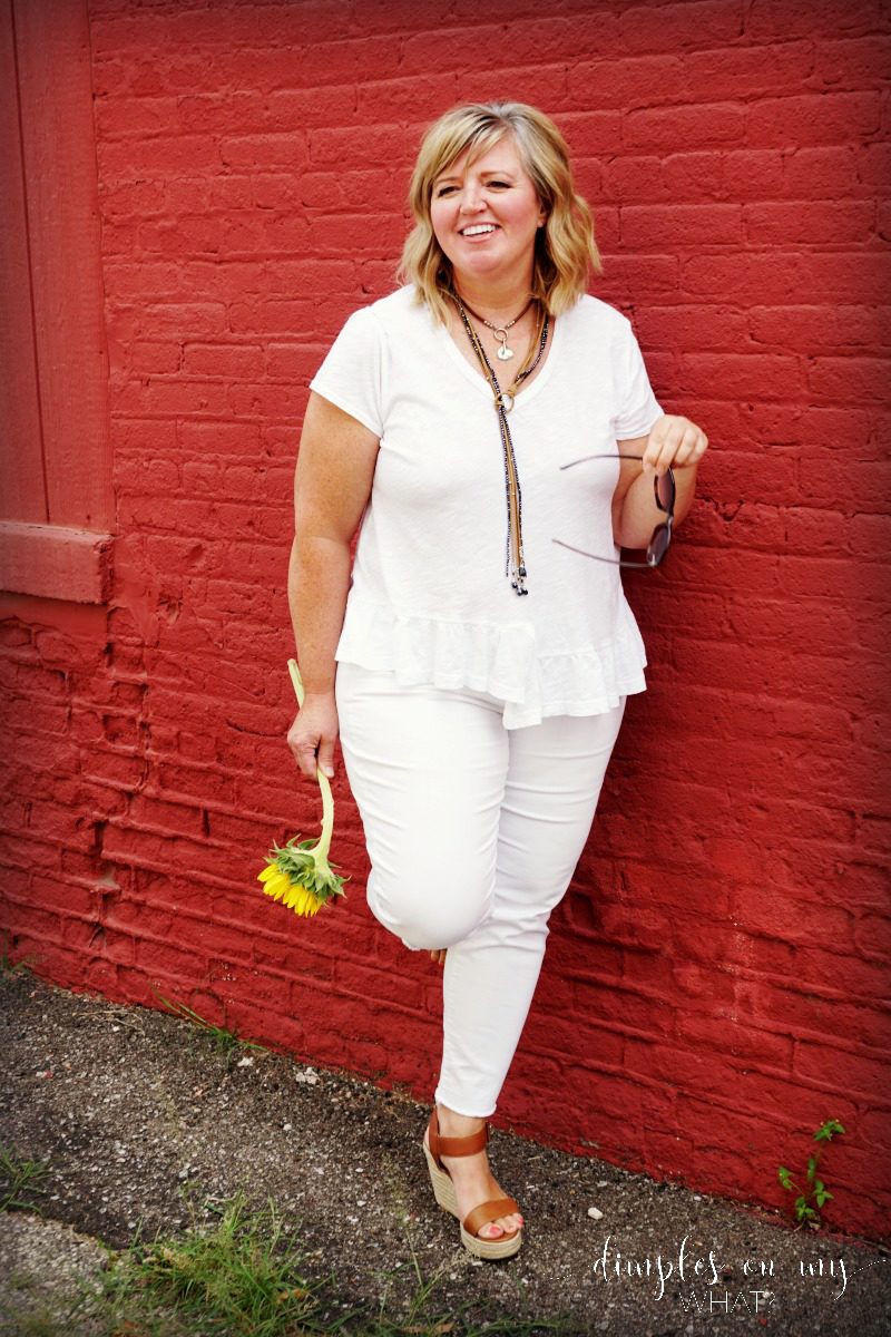 Fashion for fluffy women over 50. Curvy women can wear anything straight women can as long as they keep a few details in mind. So yeah, I'm wearing white skinny jeans!