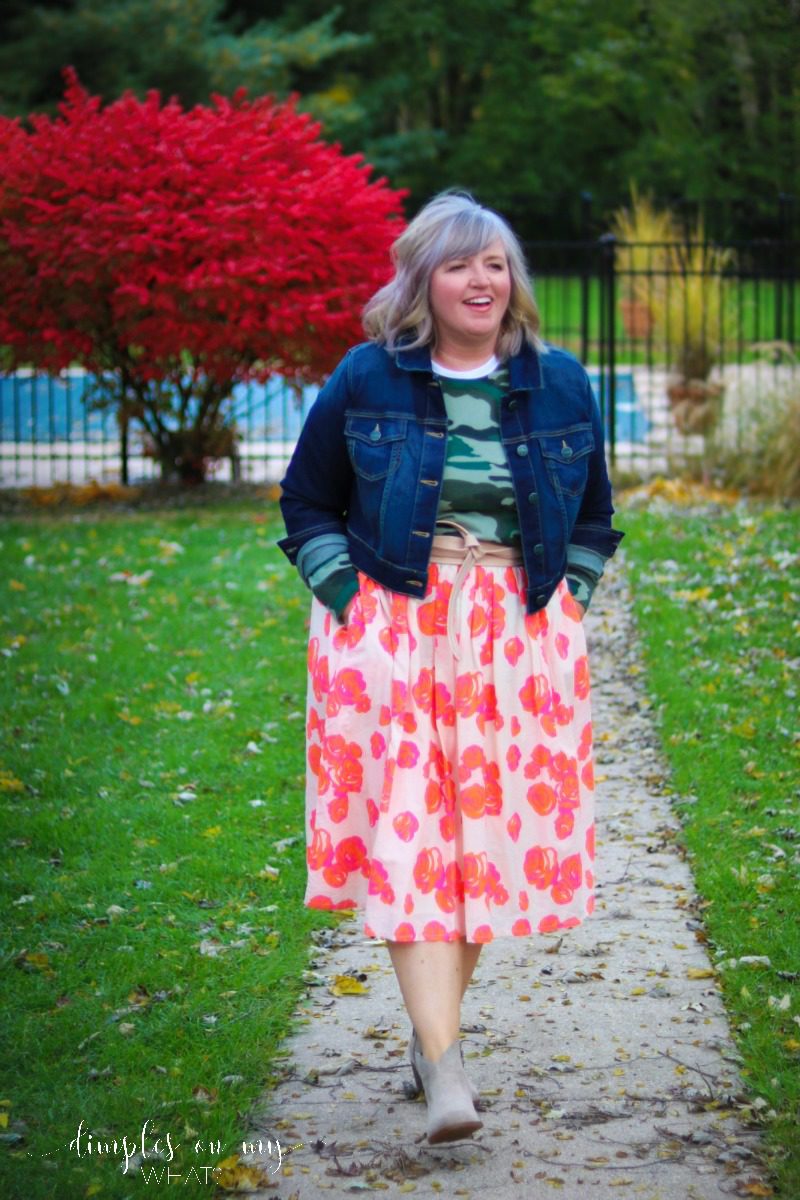 Floral and camo print mix  ||  plus size fashion  ||  plus size fashon for over 40 women