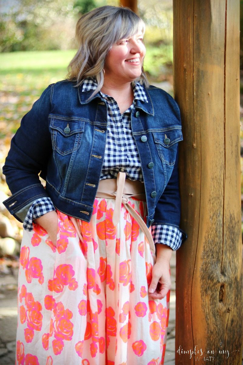 Floral and gingham and denim are the perfect pairings ||  Plus size fashion for women over 40  || Fun Fall Fashion