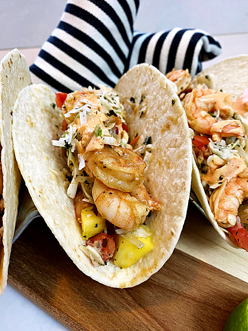 the best shrimp tacos ||  honey-lime shrimp tacos with sweet pepper aioli  ||  fish taco recipes 
www.dimplesonmywhat.com