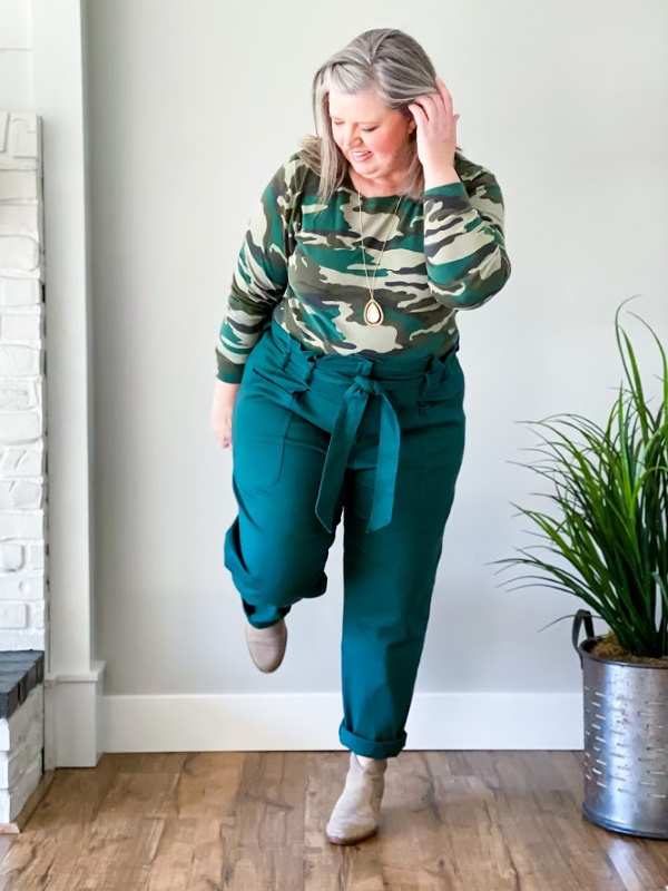 How to Style Turquoise Sneakers 8 Ways - dimplesonmywhat