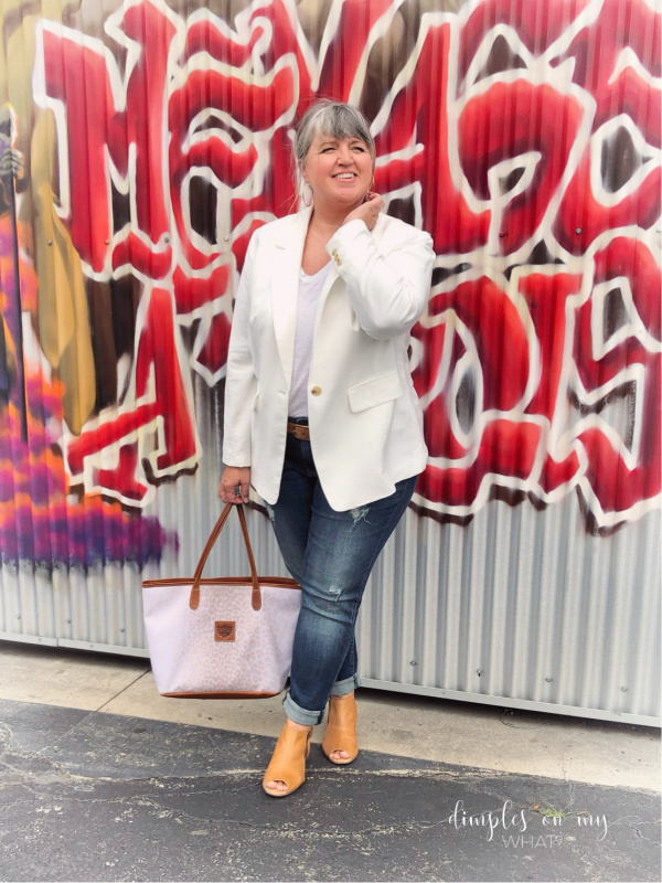 In this Plus Size Style Inspiration post, I'm telling you Why You  NEED a plus size white blazer in your closet. 

#plussize #over50andplussize