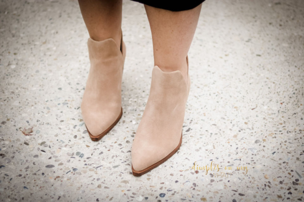 Nude Pointed Toe Booties are great for curvy women with full calves. #bestbootiesof2020 #fullfigurefashion #midsizefashion #plussize #plussizefashion #midsize
