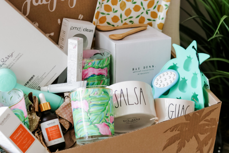 My experience with the best subscription box I've tried to date. The seasonal subscription box, FabFitFun is an amazing value with loads of luxury items to choose from. 

#giftideas #subscriptionboxreview #fabfitfun #fabfitfunsummer2021  