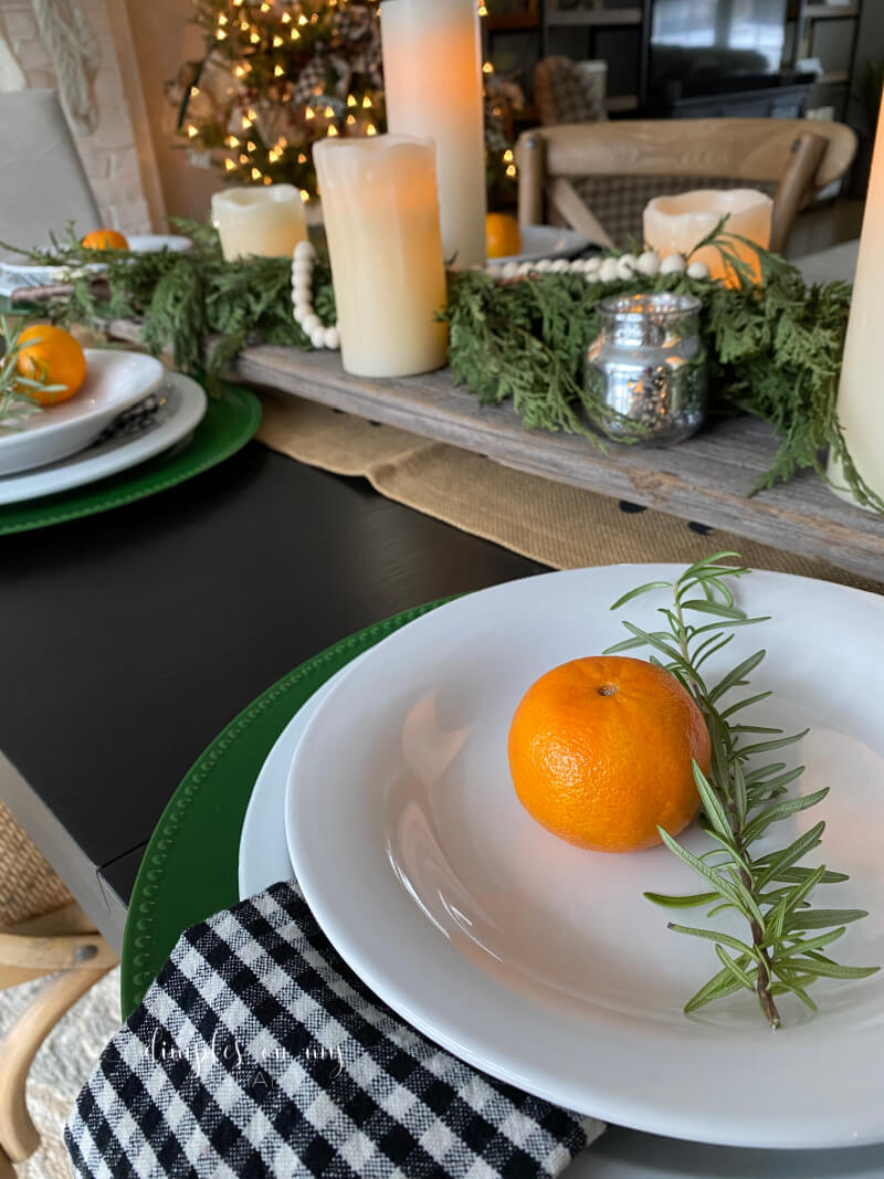 Christmas table decor.  #holidayhometour #christmashometour 