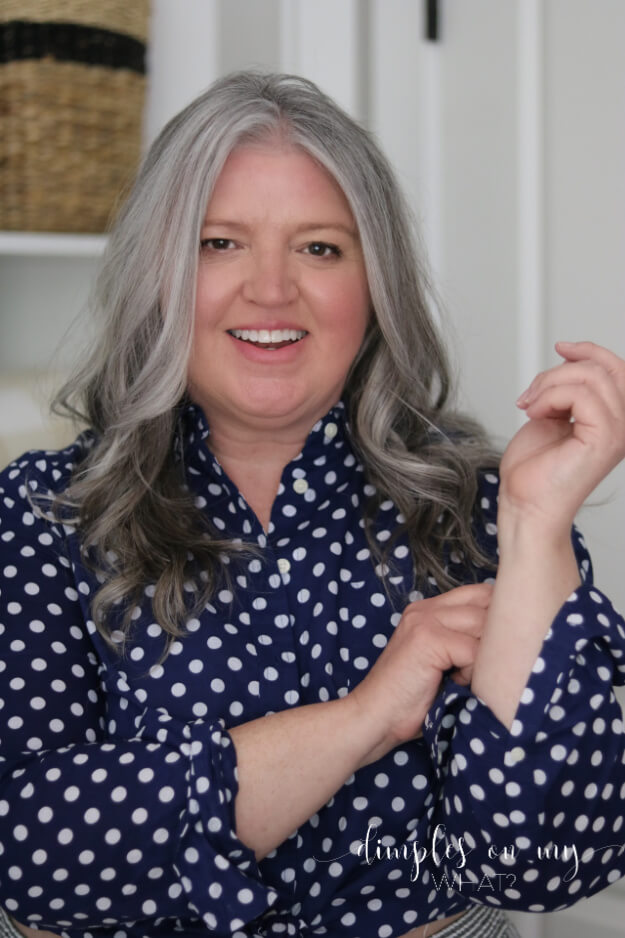 How to have gray hair without looking old is easy with Hair Biology and these 7 tips. #silverhair #grayhair #hairbiologysilver&glowing #hairbiologyreview #saltandpepperhair #longgrayhair #grayhairinspiration #grayhairtransition #transitiontograyhair #showyouragewithoutshame #showyourage