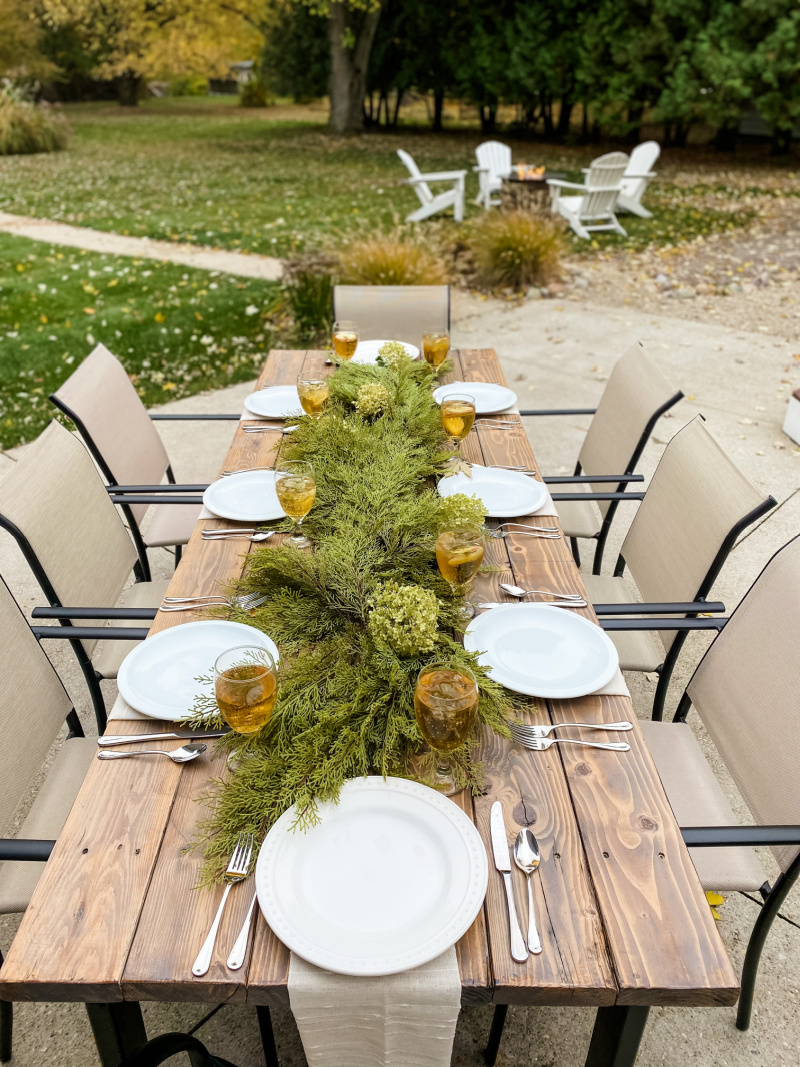 A BEAUTIFUL FALL TABLESCAPE USING FAUX CHRISTMAS GARLAND - dimplesonmywhat