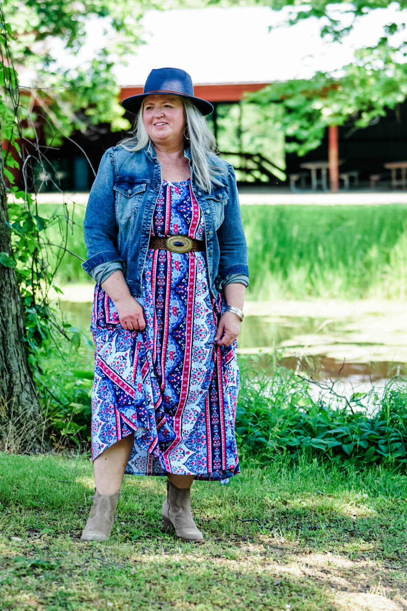 Do you have a dress you love, but it's outdated and frumpy? Here are seven outfit ideas for how to update a frumpy dress on a plus-size body. #plussize #outfitideas #fashion #over50fashion #plussizeover50 #styleover50 #casualplussizefashion #summerplussizeoutfitideas